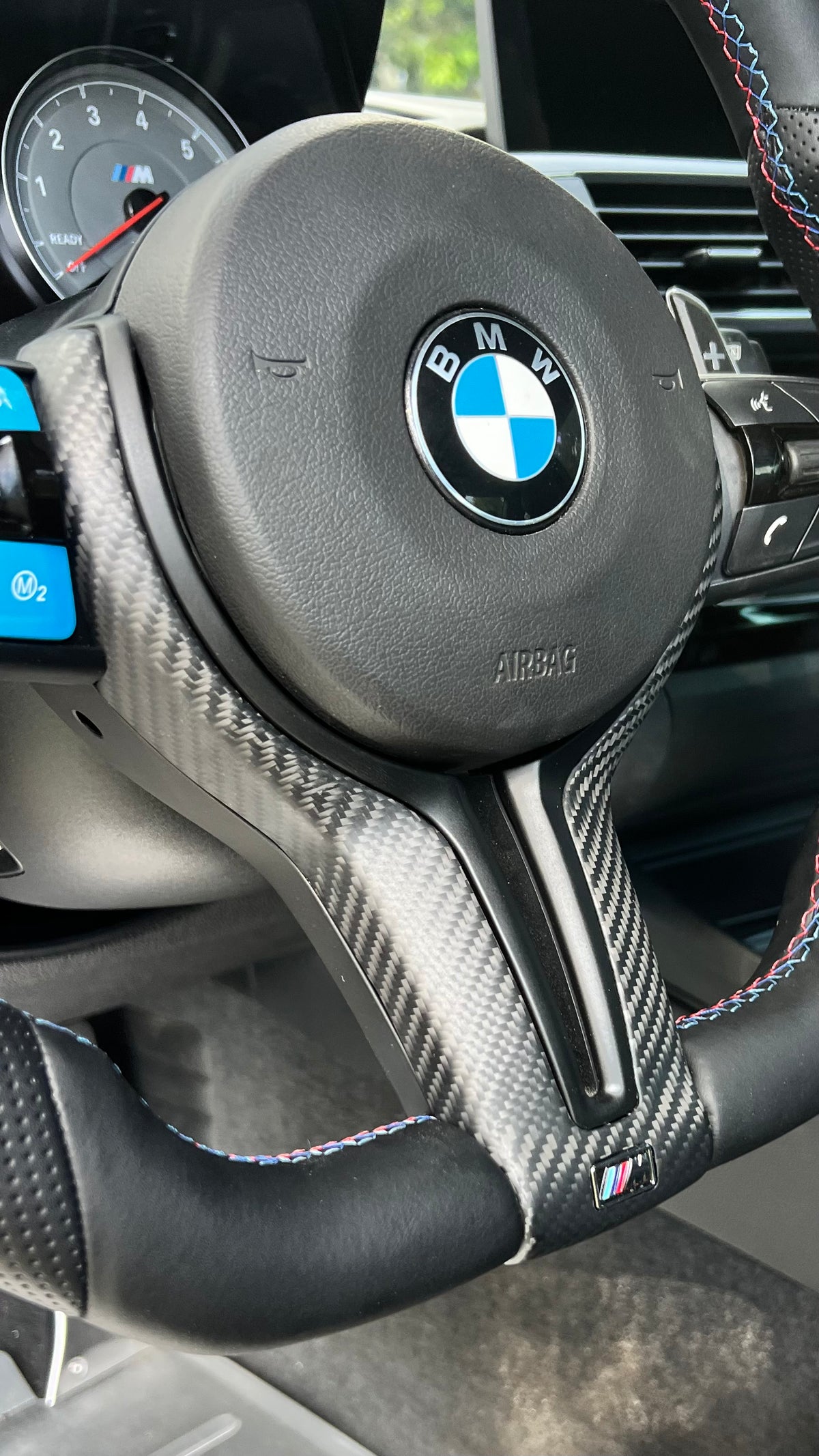 CARBON STEERING WHEEL TRIM REPLACEMENT