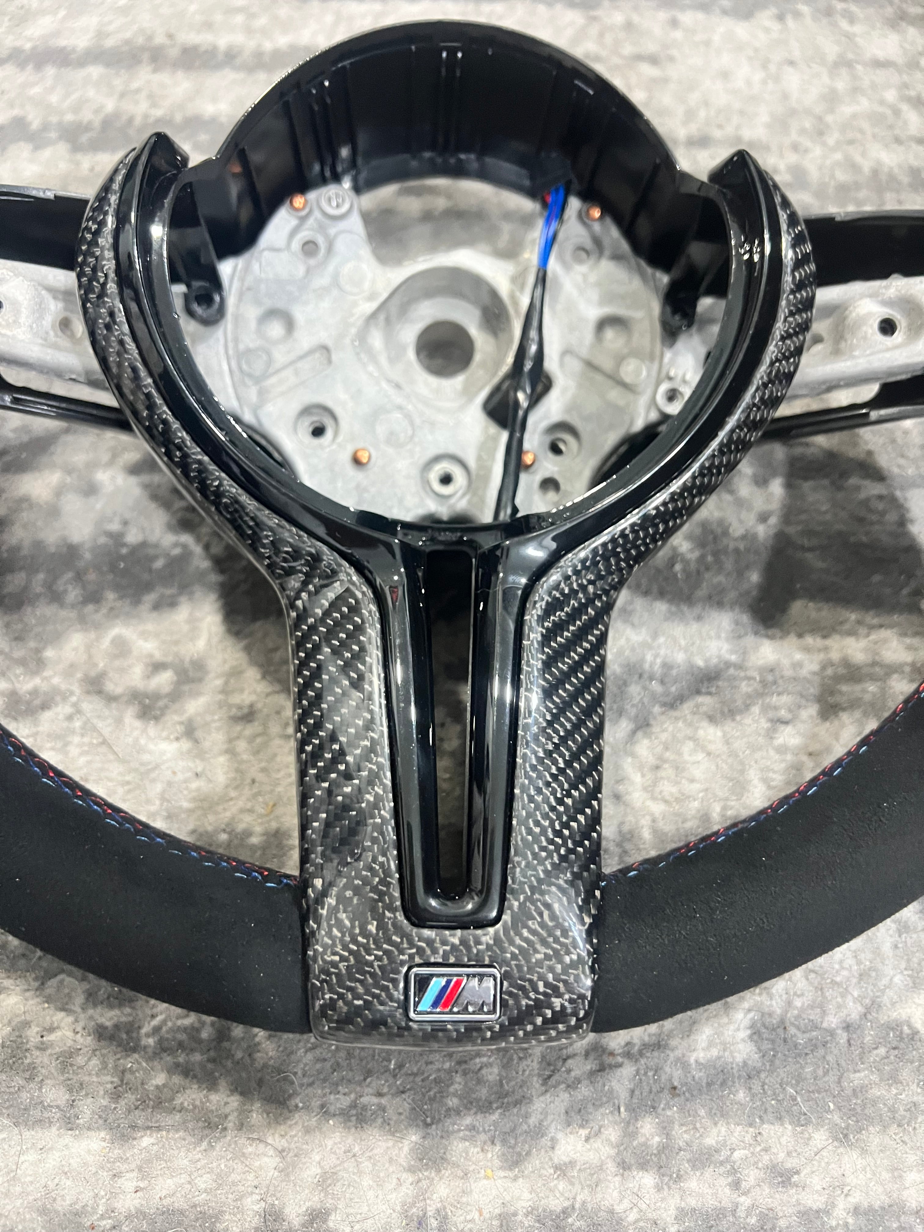 CARBON STEERING WHEEL TRIM REPLACEMENT