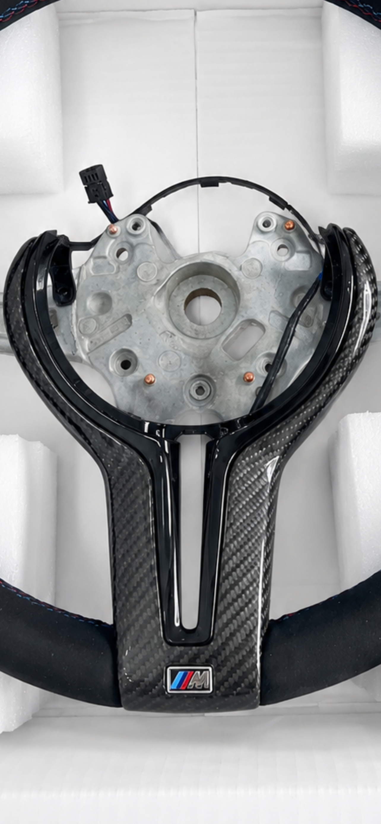 CARBON STEERING WHEEL TRIM REPLACEMENT